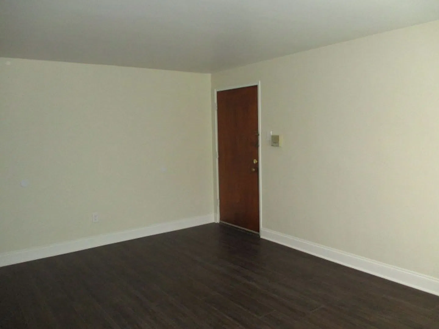 BLA 223 Lincoln — Photo 4
