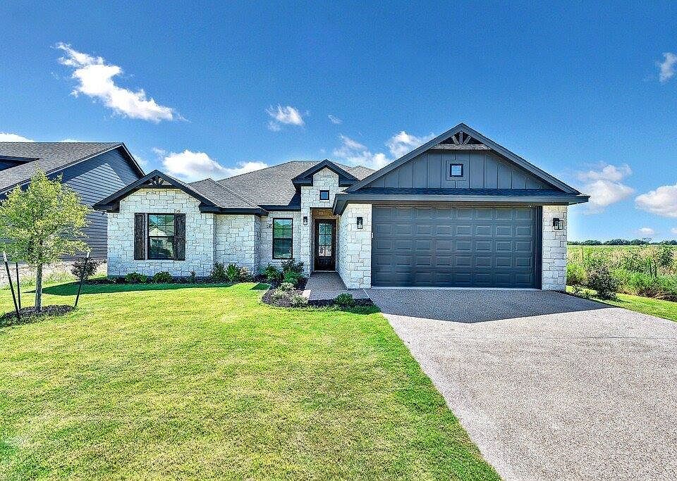 1st image of 10256 Fallen Leaf Dr