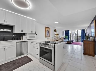 400 Leslie Dr APT 605, Hallandale Beach, FL