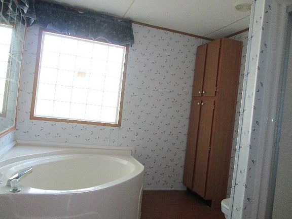 2nd image of 2229 Belvidiere St