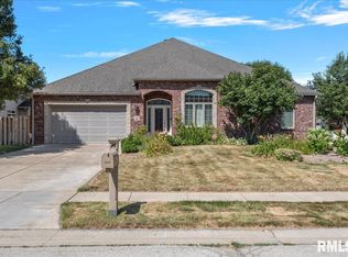 2224 W Charlack Ave, Springfield, IL 62704