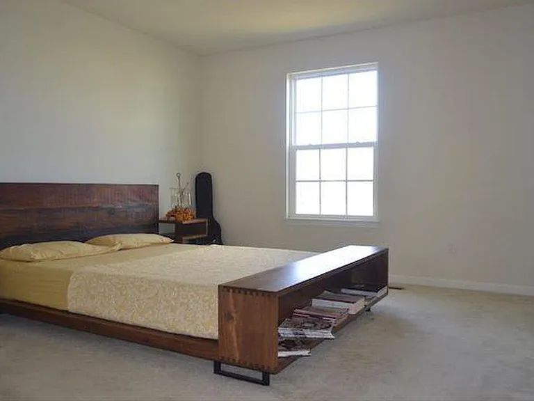 Guest Bedroom -1