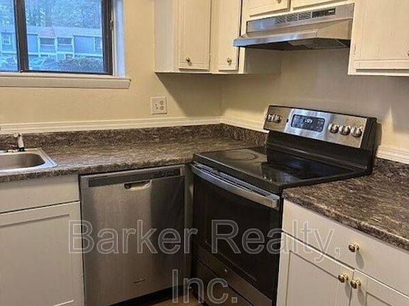 2nd image of 607 Dylan Ct