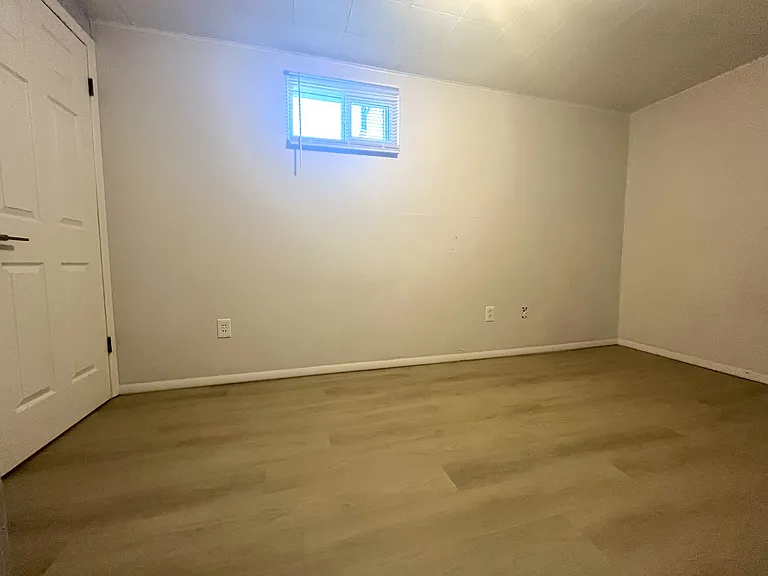 3220 Dudley St — Photo 13