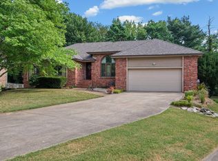 1949 E Adolphus Ct, Springfield, MO 65804