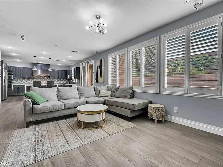 1289 Vietti St — Photo 32