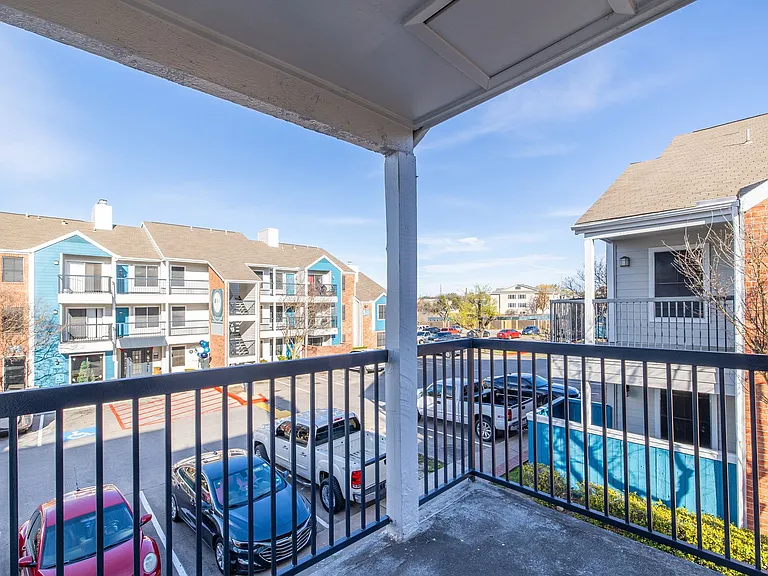 502 W Longspur Blvd — Photo 47