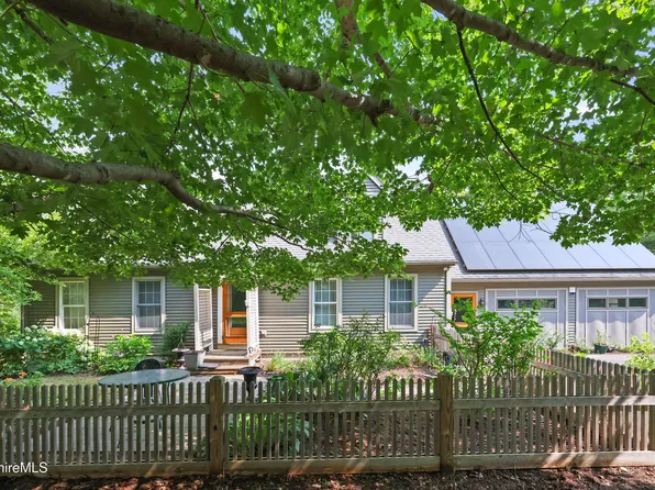 90 Via Franco, Lee, MA 01238