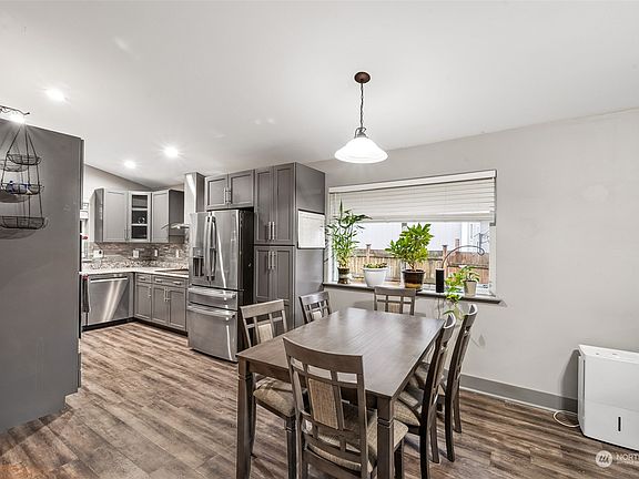 5th image of 18602 84th Avenue Ct E