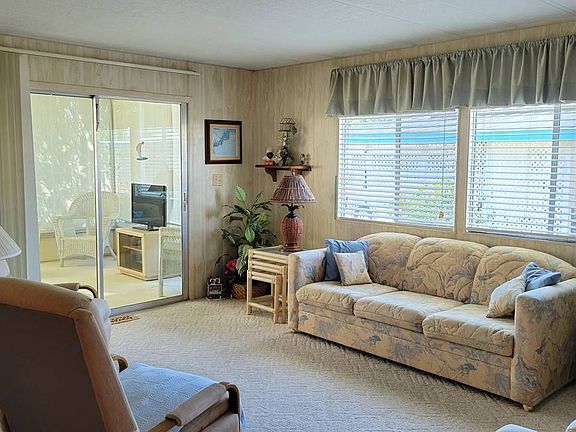 4th image of 57 Charlotte Dr