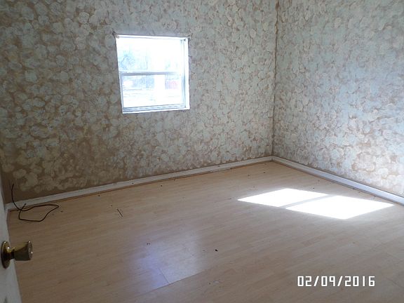 2nd image of 504 W Chickasaw St