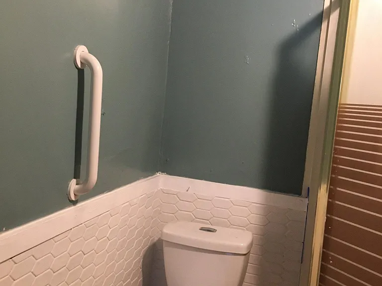 10460 Franklin Blvd #1 — Photo 7