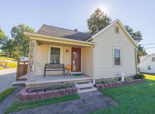 211 S Main St, Huntingburg, IN 47542