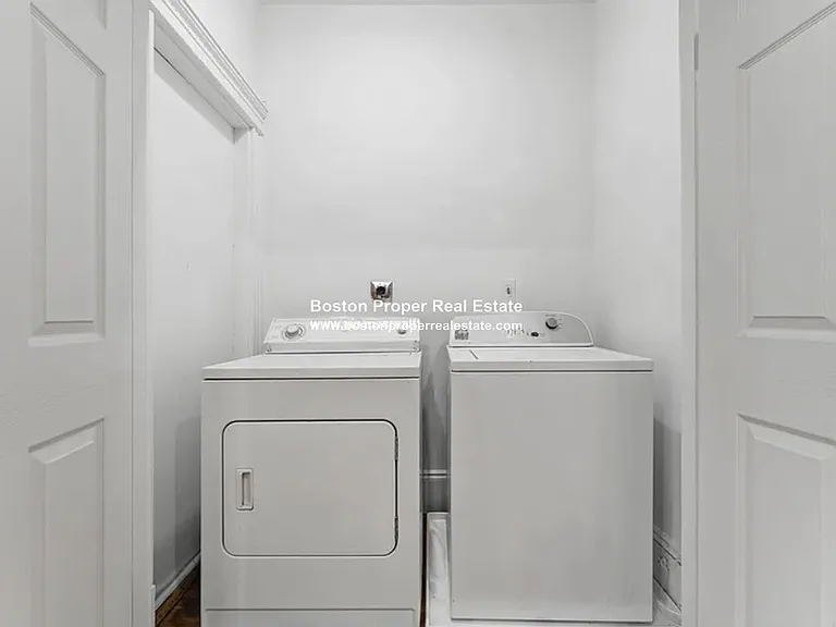 134 Pleasant St #2 — Photo 18