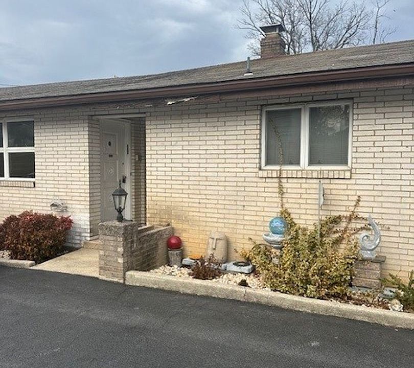 1st image of 2563 Gap View Rd #1