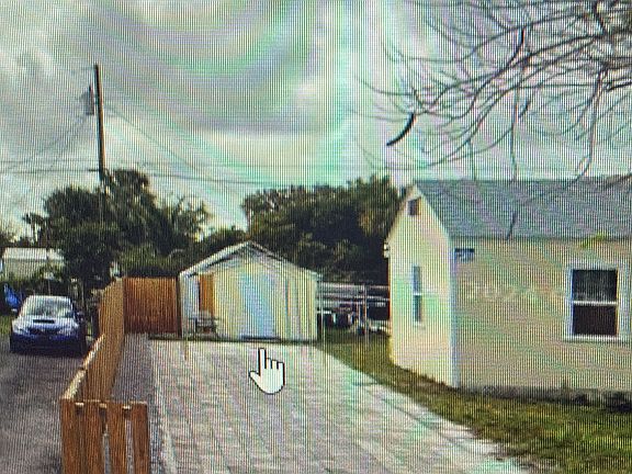 2nd image of 2838 Nokomis Ave