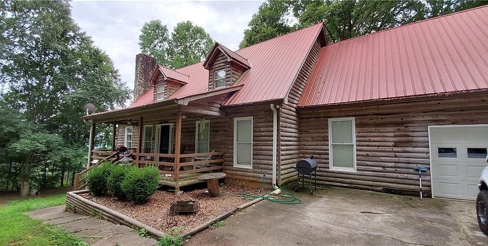 2nd image of 301 Teague Dr