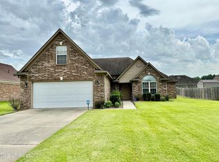 3195 Scott Farms Cv, Horn Lake, MS 38637