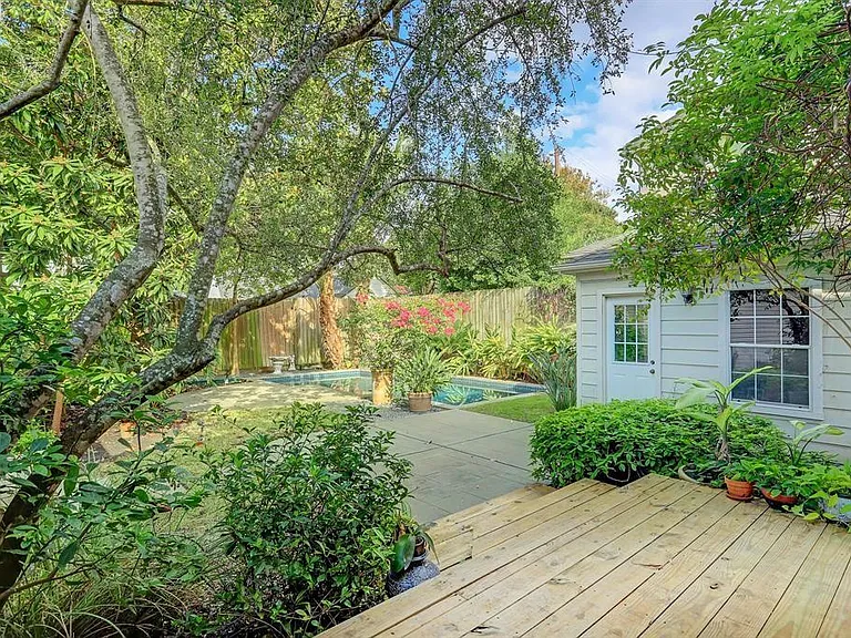 2044 Addison Rd — Photo 5