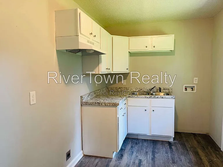 331 Elder Rd — Photo 3