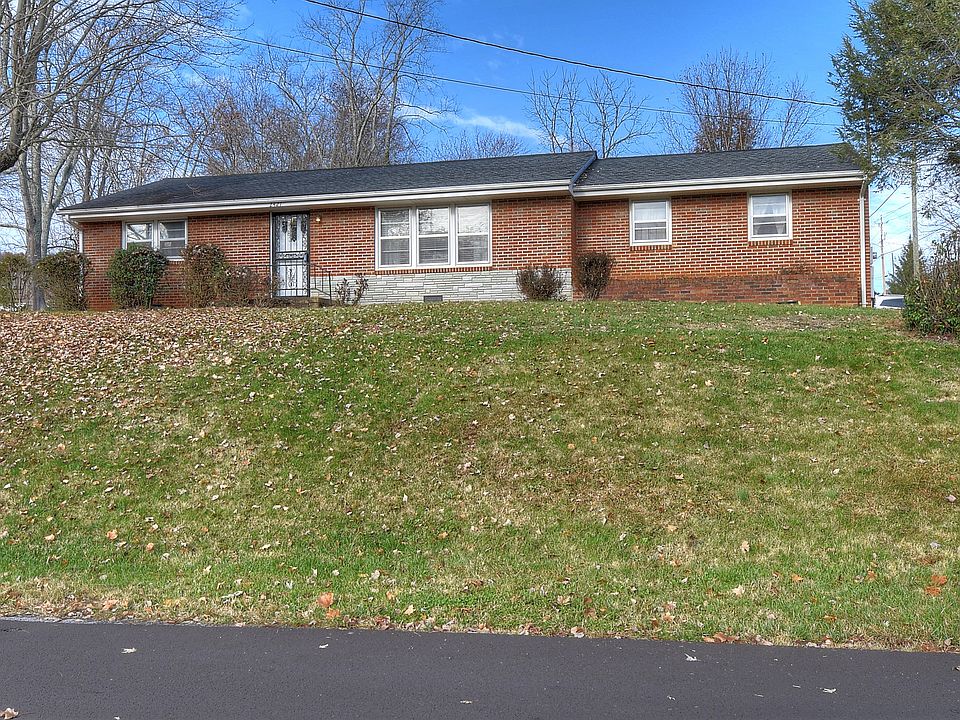 1st image of 2427 Huffine Cir