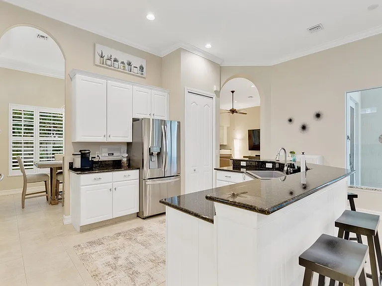9064 Englewood Ct — Photo 12