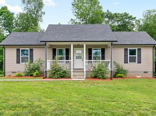 3714 Shiloh Canaan Rd, Palmyra, TN 37142