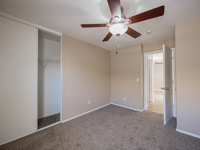 6413 W Elwood St — Photo 14