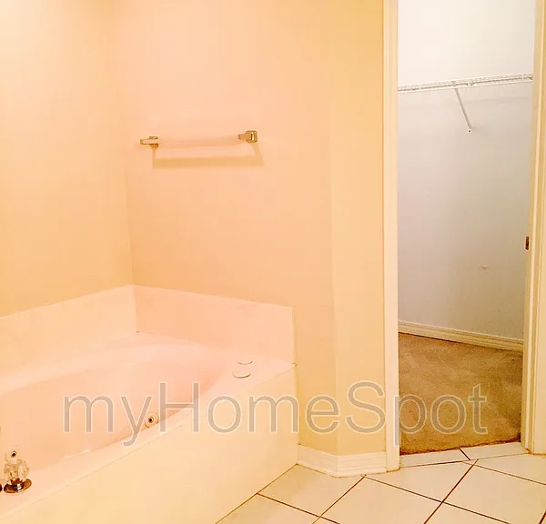 6805 Cedar Lake Dr — Photo 11