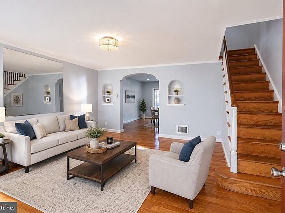 4th image of 5404 Tabor Ave