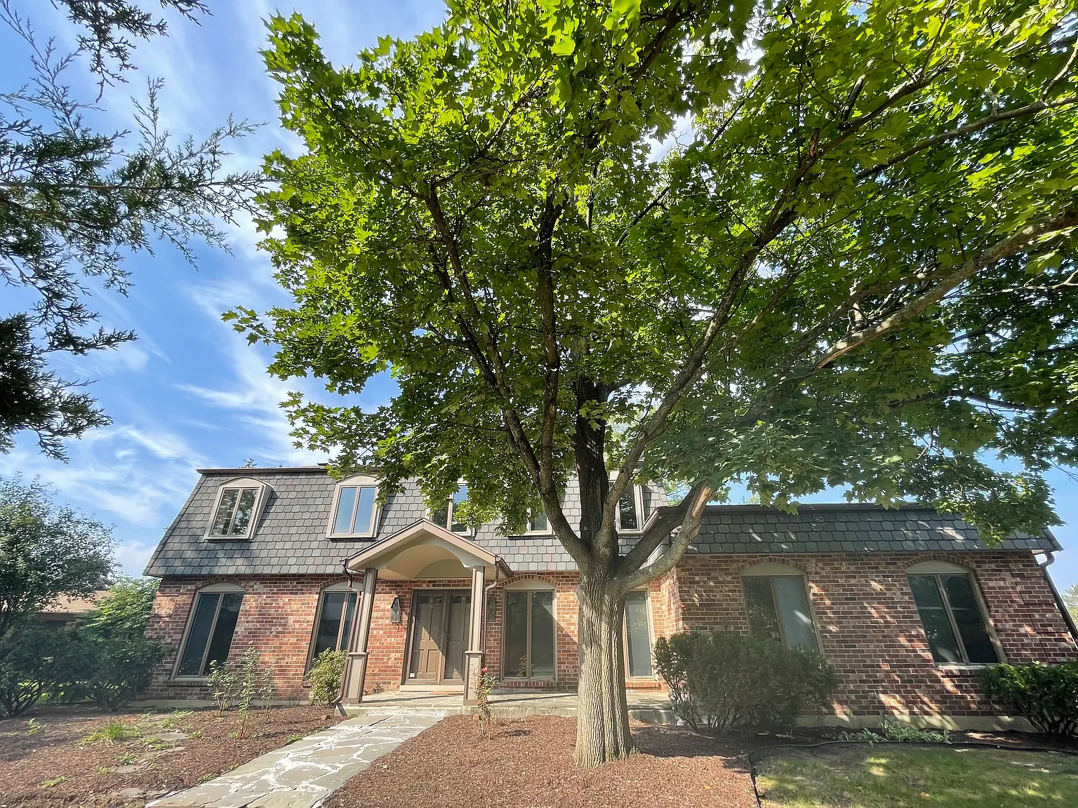 1 Hampton Drive — Photo 3