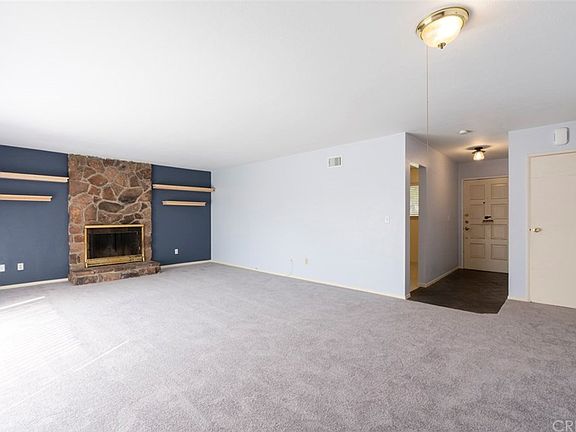 5th image of 2927 Gladstone St