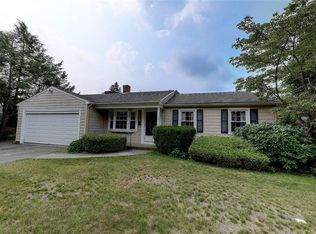 15 Fenwick Rd, Riverside, RI 02915