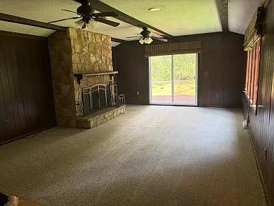 3 bed, 2500 sqft, $3,000 — Photo 3