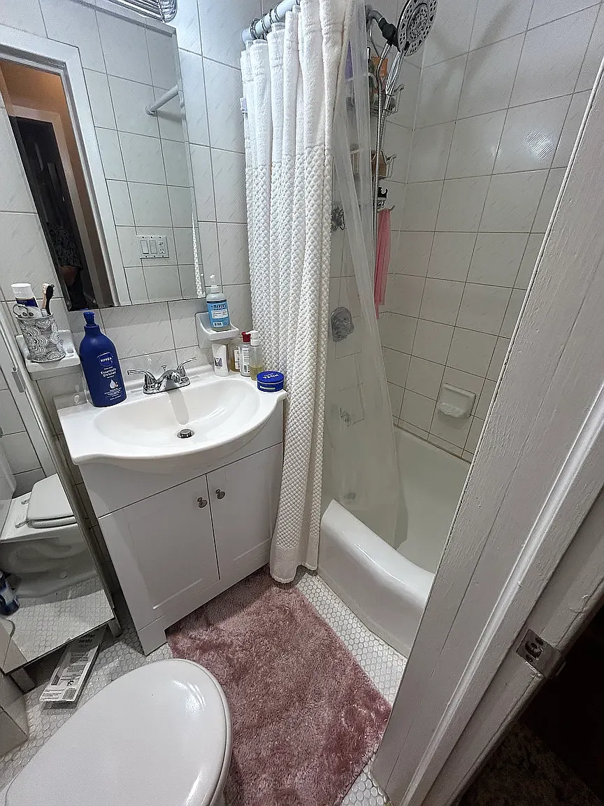 213A 29th Street — Photo 2