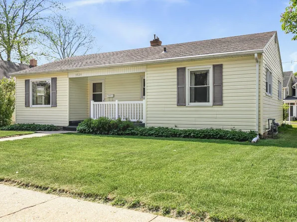 1521 Peterson Ave, Janesville, WI 53548