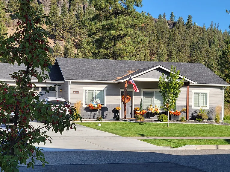 Riverside at Coyote Rock — Photo 4