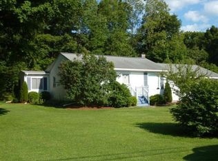 48 Harbour Rd, Bennington, VT 05201
