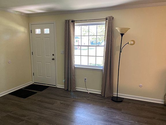 2nd image of 184 Princeton Dr #1