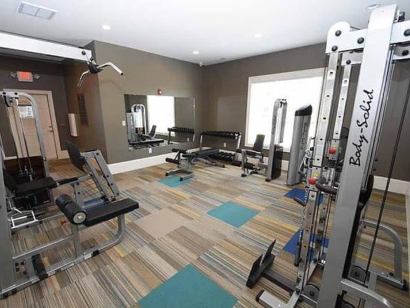 4th image of 3416 Briarcliff Dr APT H