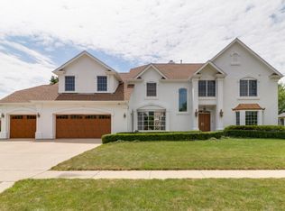 9 Brookridge Ct, Bloomington, IL 61704