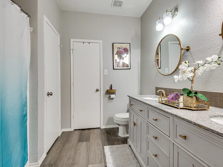 817 Pryor Dr — Photo 17