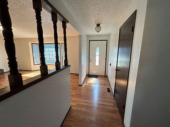 3rd image of 4105 126th Pl NE