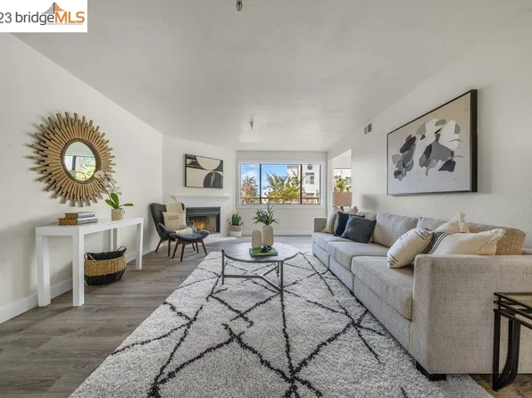 545 Pierce St APT 2102, Albany, CA 94706