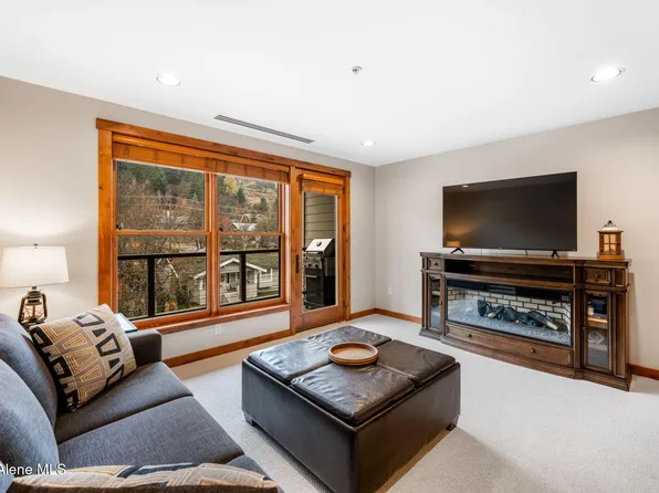 834 McKinley Ave APT 307, Kellogg, ID 83837