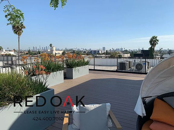 4th image of 5727 1/4 La Mirada Ave #201