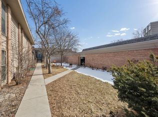 6320 Barrie Rd APT 2B, Edina, MN 55435