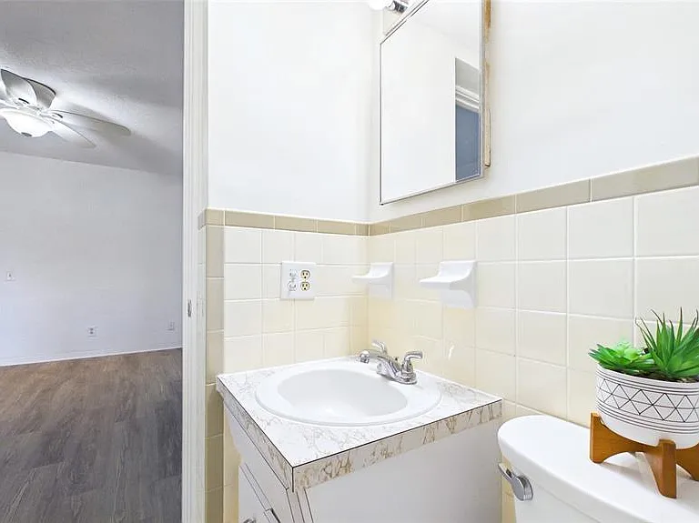2454 Australia Way E #32 — Photo 41