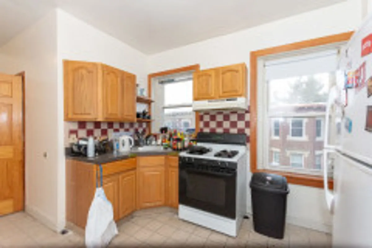 Building Photo - 157 Thorndike St #401