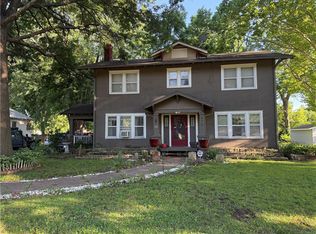 300 Huntington St SW, Gravette, AR 72736